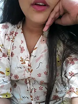 sexy-trisha1 online show from May 15, 8:00 pm