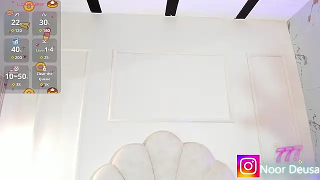 Candaceoweens online show from March 26, 4:14 am