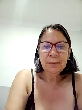 victoria wayne online show from April 1, 9:10 am