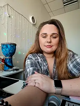 Juicy PeachLux online show from March 23, 8:31 am