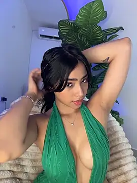  Emily Thompson  online show from April 1, 3:07 am