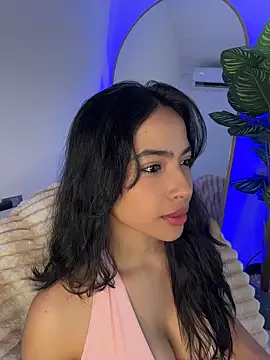  Emily Thompson  online show from March 29, 4:44 am