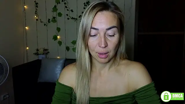 Kiss julli88I online show from October 3, 5:29 pm