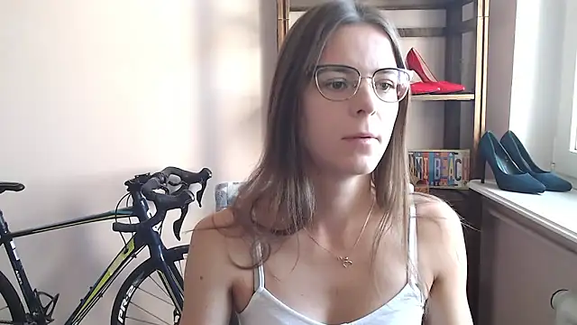 love megi online show from April 18, 6:38 am