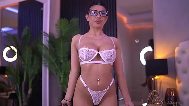 TanyaVonDe online show from March 4, 6:36 pm