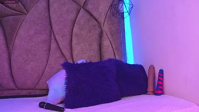 Kanela miller  online show from April 18, 12:18 pm