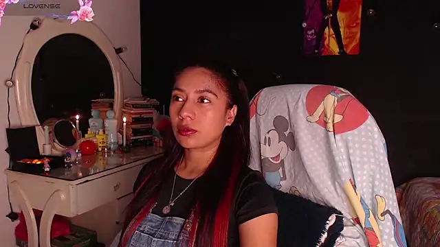 yes0225 online show from October 22, 3:06 pm