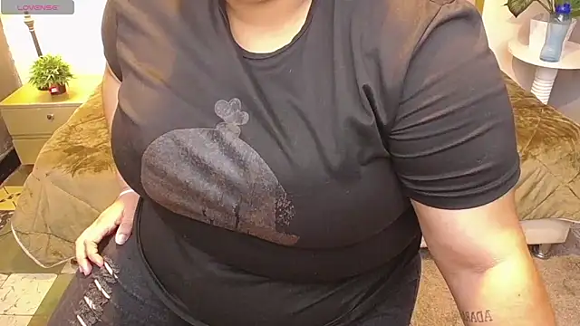 ailyn maury online show from April 14, 1:05 am