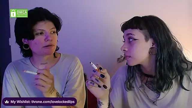 lovelockedlips online show from March 25, 12:49 am