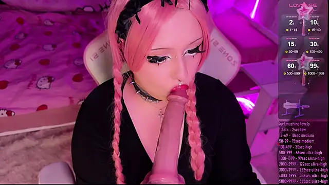 dollskill  online show from April 19, 9:17 pm