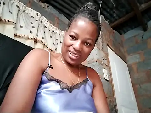 sexylira online show from May 12, 8:33 am