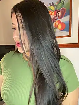 andrea gomes  online show from July 17, 5:23 am