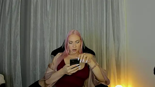  Miss Valentina  online show from June 6, 3:40 pm