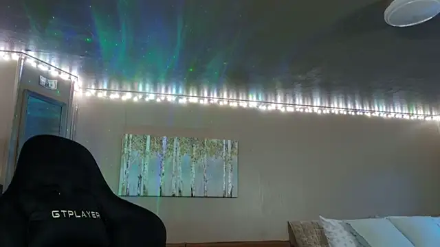 mavismable online show from April 27, 4:42 am