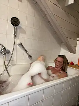 LucyLingerie78 online show from March 17, 8:13 pm