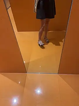 xiaoyuan01 online show from June 26, 5:20 am