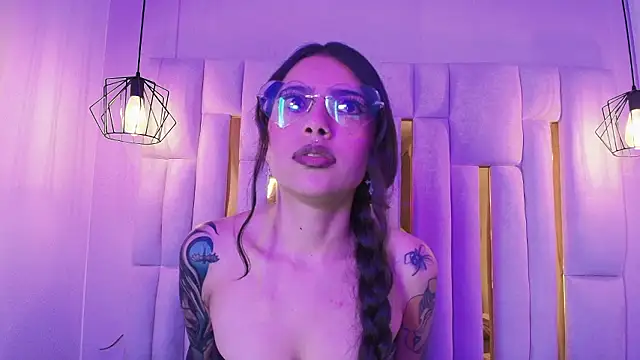 viollettaa  online show from March 12, 6:43 pm