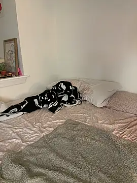 seeunexttuesday online show from April 18, 10:31 pm