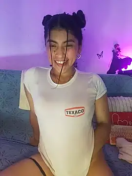 Fox Roxxan online show from June 11, 3:25 am