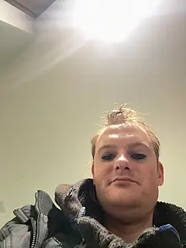 avamaxwell online show from February 23, 8:08 pm