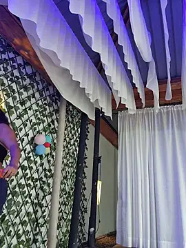 Yessica Lopezz online show from May 26, 12:26 pm