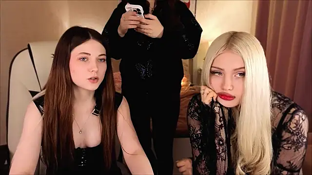 Kimmie shine online show from April 1, 11:22 am