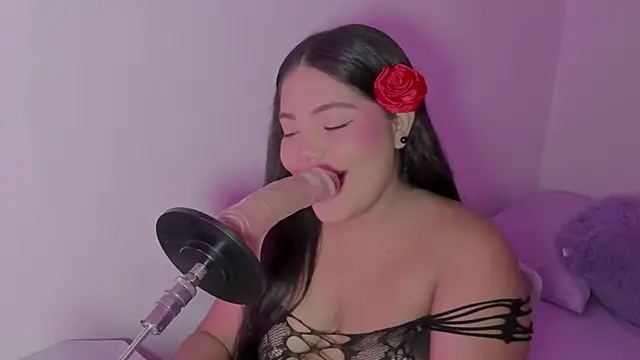 Lily hot25 online show from April 19, 10:15 am