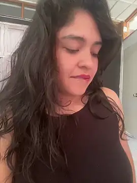 EmilyNoir1 online show from May 14, 8:03 pm