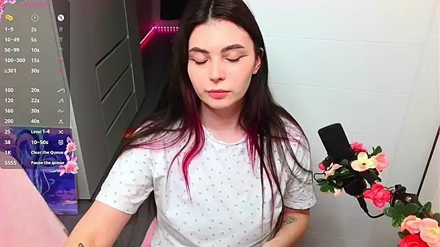 peachyness online show from March 17, 7:29 pm