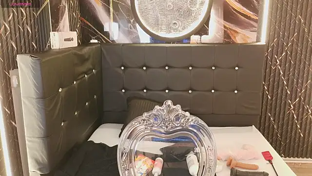 Witch Scarlet online show from April 14, 12:22 am