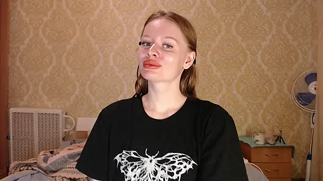 Kitkaat00 online show from April 16, 1:22 pm