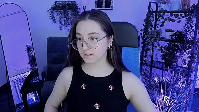 VirtuallVoyant online show from April 16, 9:39 pm