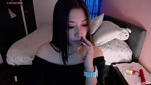 Mia 1120 online show from April 28, 4:55 pm