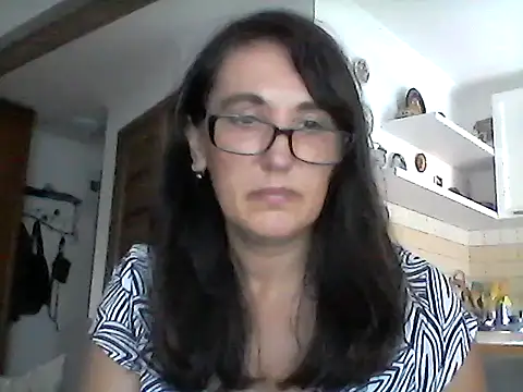 Elena48324 online show from August 5, 12:33 pm