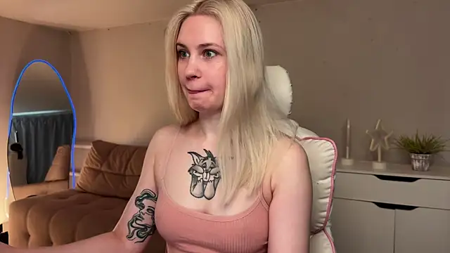 Sofia Kenwood online show from July 3, 3:34 am