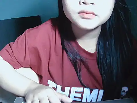 Lily3322 online show from August 6, 6:26 pm