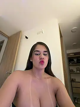 BellaLeclair online show from March 22, 11:44 pm