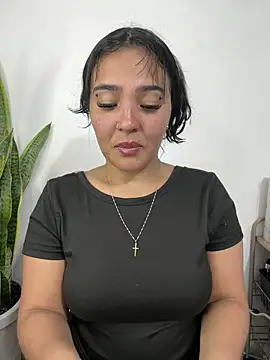 meli  brown online show from March 27, 5:20 am