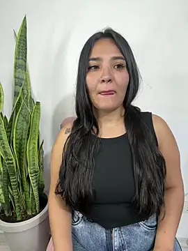 meli  brown online show from May 16, 1:52 am