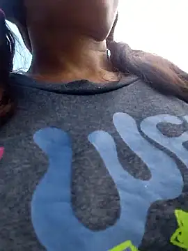 dyjaA online show from March 15, 3:47 pm