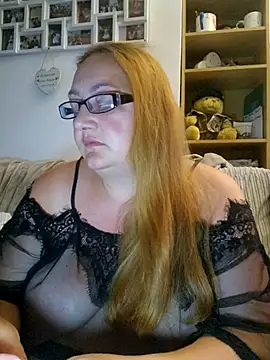 Luscious-LucyXX online show from July 2, 8:04 pm