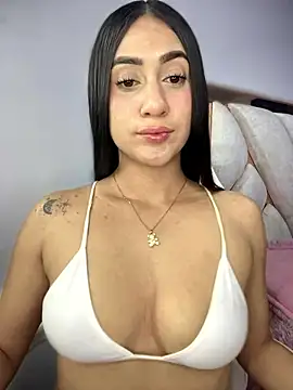 isabela l online show from January 11, 1:32 am