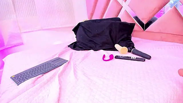  jasmine blush online show from March 29, 1:43 pm