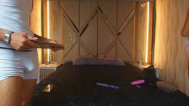 Hotcouple 222 online show from April 2, 7:17 am