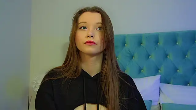 KeiraAsti online show from March 10, 6:12 pm