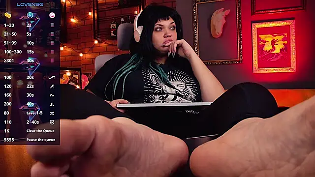 MaryHarrys online show from March 7, 5:47 am