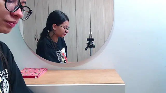 pinky f00x online show from March 12, 7:38 pm