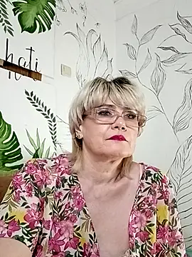 Catty Lady online show from May 29, 8:29 pm