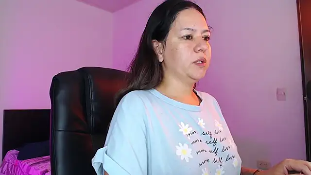 Abbyjoness21 online show from November 25, 10:28 am