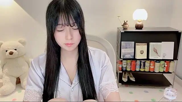Onechestnut online show from June 28, 12:45 pm